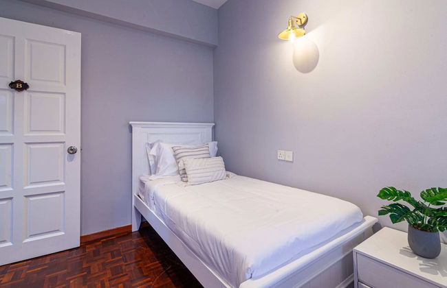 Star Regency by Plush - Photo 2