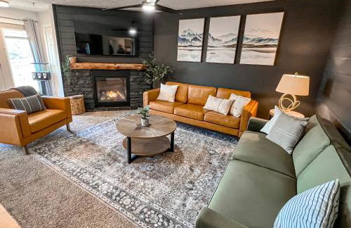 Remodeled Summit Condo at Snowshoe - Modern & Cozy - Foto 1