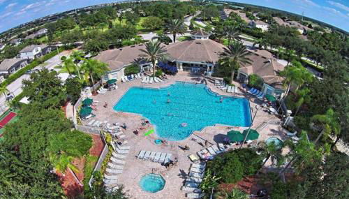 Luxury Pool Home 3 Miles from Disney & More! - Foto 2, sunbed