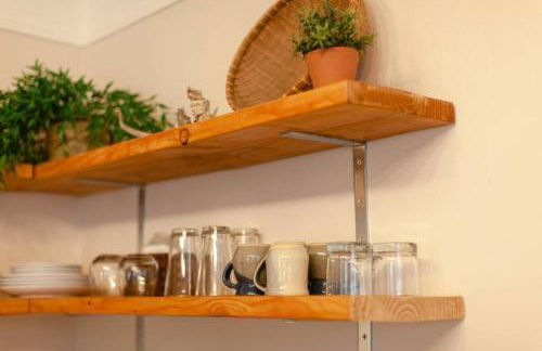 Classic & Cozy Apartments - Parking & Close to DW - Foto 8