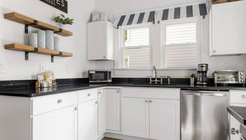 Urban Farmhouse-Sleeps 8 - Foto 3