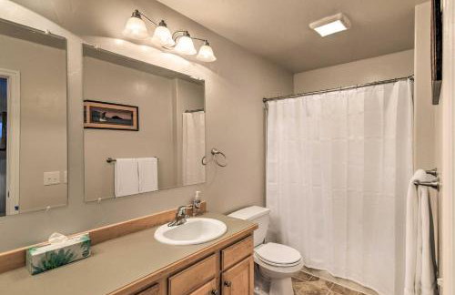 Cozy Anchorage Townhome Less Than Half Mile to Jewel Lake! - Foto 15