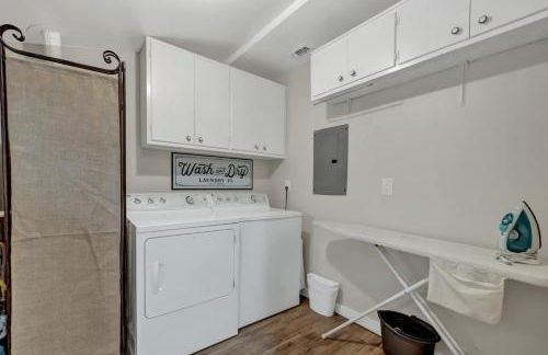 The Billie Goat Haus - Hot Tub -steps to Main St! - Foto 42