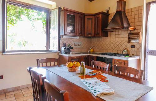 Calàmi - Villa Romeo - Private Apartments with Pool, Seaview & Olive Grove - Foto 7