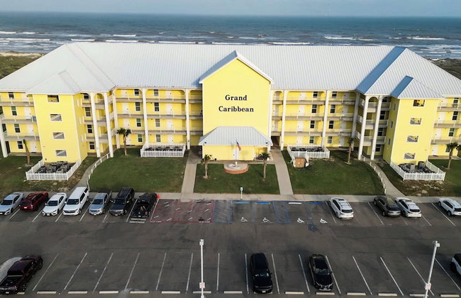 Grand Caribbean by Silver Sands Vacation Rentals - Photo 69