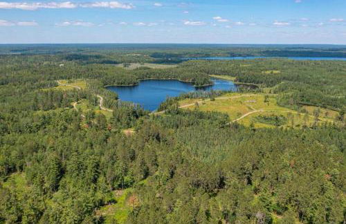 Cabin Retreat with Sauna Trails and Lake Access - Foto 4