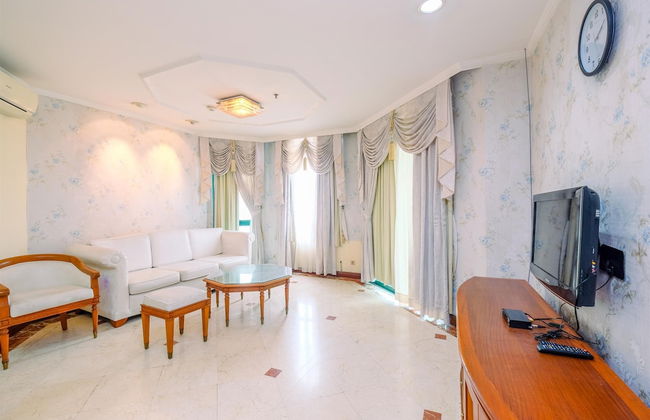Spacious And Comfort 2Br With Maid Room At Permata Gandaria Apartment - Foto 14