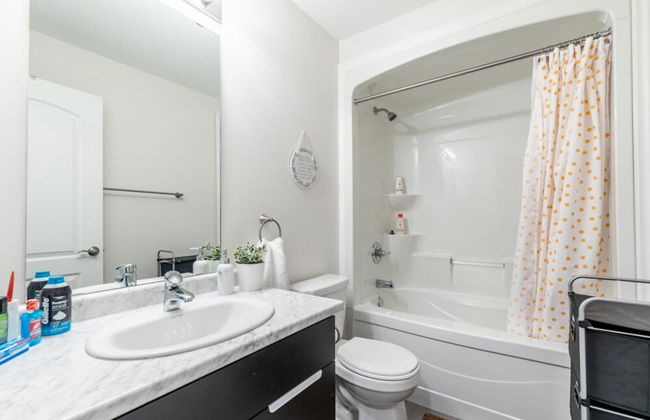 Modern Lakeshore 3BR 3BA TH Free Parking BBQ - Foto 64