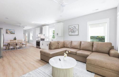 Modern Home in the Heart of KDH Minutes to Beach - Foto 13