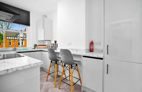 Large Modern Apartment - High-Speed WiFi - Street Parking 3BR - Foto 4