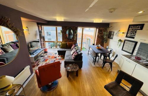 #12 Stylish Canalside Loft with Parking - Foto 43