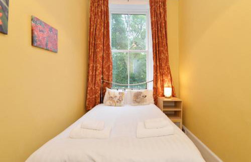 Home by The Meadows, close to City Centre - Foto 9