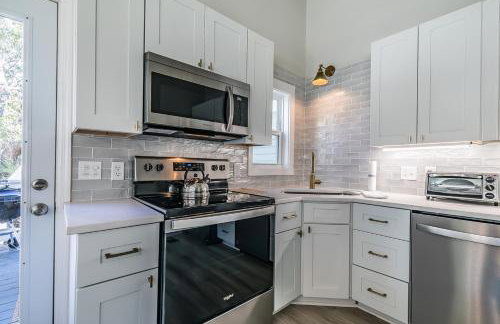 NEWLY Renovated Short Walk to Beach and Beach Club - Sleeps 12 - Foto 12