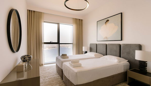 Beachfront 2BD apartment with Palm View - Foto 3, Habitación