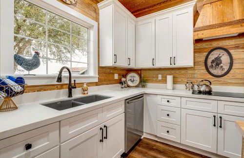 Furnished Deck and Views Rural Schulenburg Retreat - Foto 9