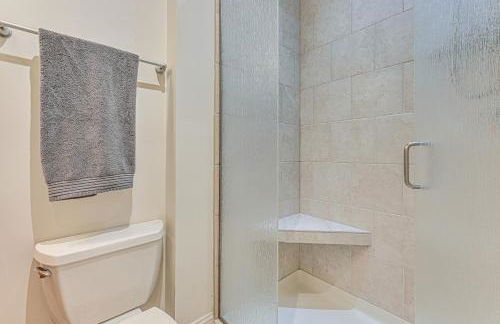 Heart of Dtwn Omaha Historical Apt with Perks - Foto 36