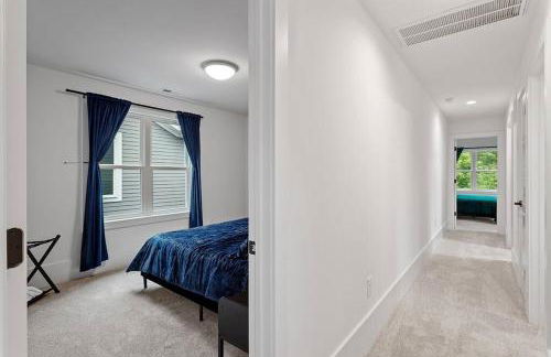 Home Near Lenovo Center and Carter Finley - Foto 31