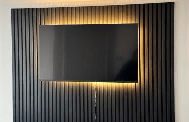 Parkside Luxury 3 bedroom home, 5 min to Ebbsfleet Station and has free Parking - Foto 3