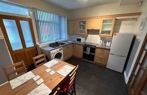 Lovely house & driveway parking - Foto 3