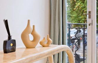 Private Oxford Street Luxe Apartment - Photo 25