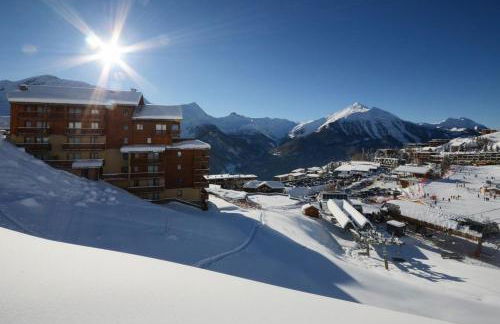 Appartement 6 places aux pieds des pistes avec piscine, wifi et parking privé, salle de bain refaite à neuf - Foto 31