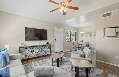 Alder Stay 3BD Townhome in Heart of Arlington - Foto 8