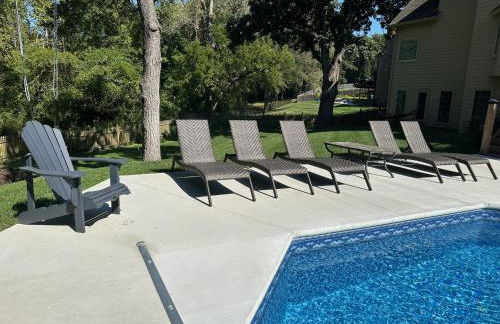 World Cup Ready - Spacious 5-Bedroom Home with Pool, Hot Tub, and Outdoor TV - Foto 22