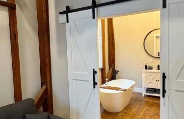 Potter’s Mill - 6 Bedrooms/Baths - Photo 18