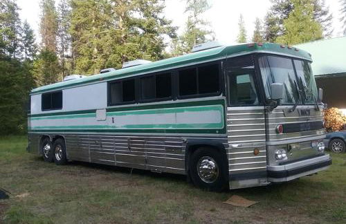 Madrone Hideout - decked out bus! - Foto 18