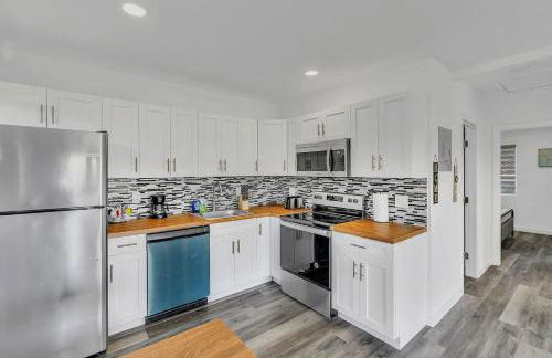 Amazing Big 2 Bedroom Apartment Beach & Casino - Photo 6