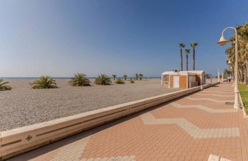 RentitSpain - Motril - Apto Falucho Varadero Relax, Mar y Comodidad - Foto 25