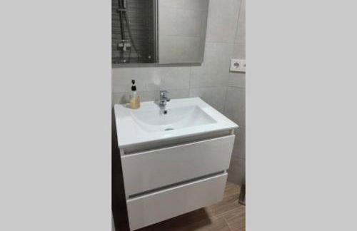 MUY CÉNTRICO, A 8 MIN DEL AVE ANDANDO, REFORMADO. - Foto 32