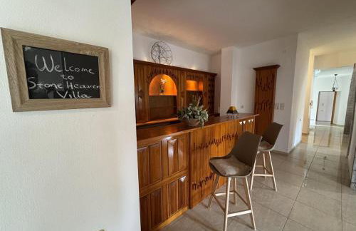 Stone Heaven Villa -Poolside BBQ & Fresh Herbs - Photo 11