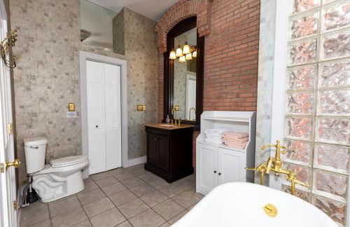 Charming School House with Large Pool - Foto 49