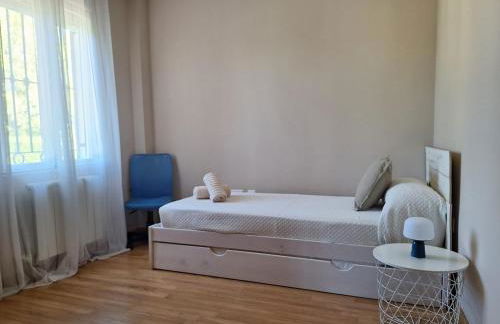 Extraordinaria Villa con piscina y chimenea - Photo 78