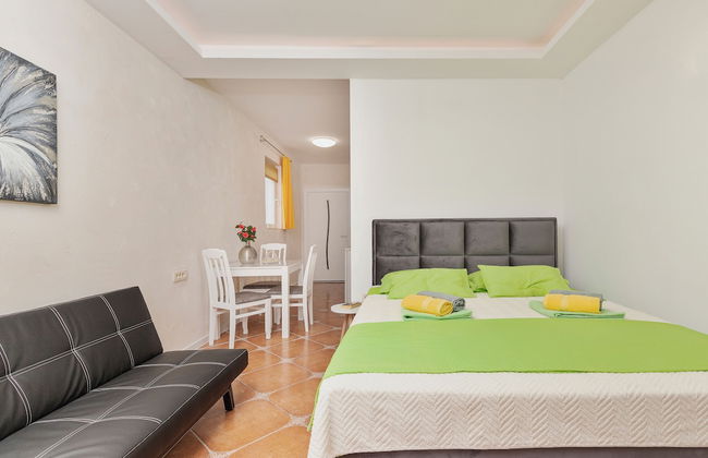 Apartments Vukovic - Photo 14