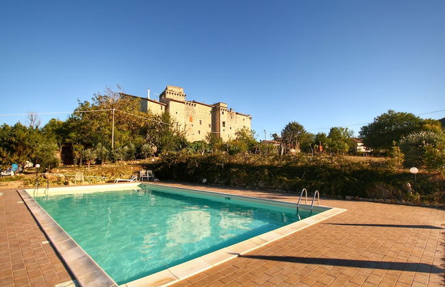 Historic Castle With View - Photo 18