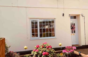 Old Canal-Side Cottage Taff Trail Merthyr Tydfil - Photo 46