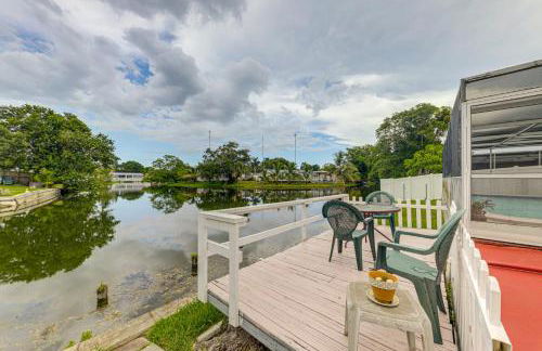 Canal-Front Gem with Pool 3 Mi to Hard Rock Stadium - Foto 2