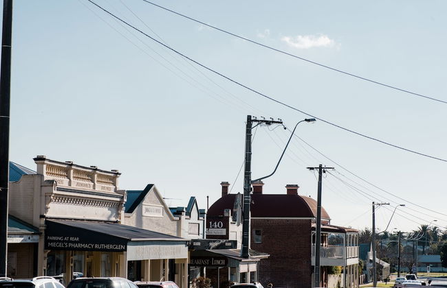 Bespoke On Main - Photo 13