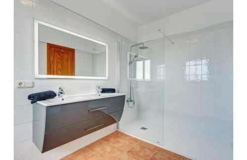 Villa Optimist Rubicón piscina climatizable, frente al mar - Photo 9