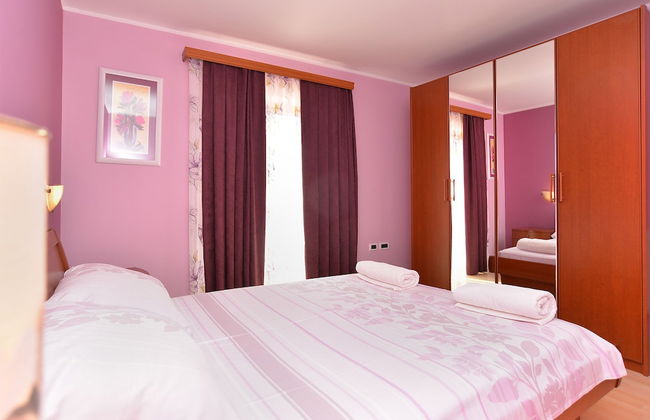 Apartment 1917 - Photo 3