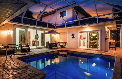 Villa Hibiscus-Waterfront-Free Heated Pool-Dock-Bikes-Other Amenities - Photo 1