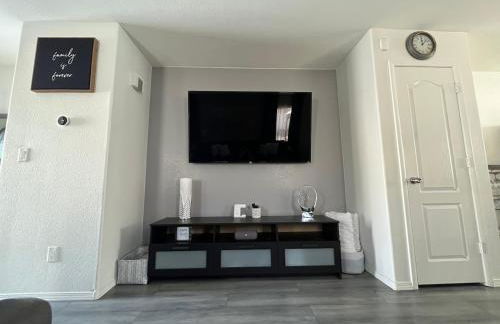 Beautiful 2 story home 20 minutes from the strip - Foto 30