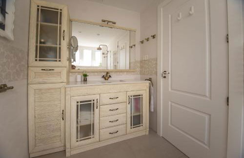 Casa adosada con piscina comunitaria Solo familias no grupos de jovenes - Foto 25