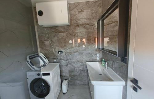 Apartments Ivana with the pool - Photo 14