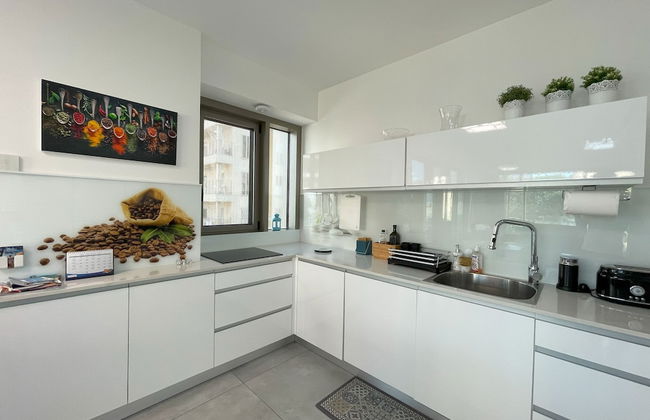 AirTLV - Luxury Apartment Port of Jaffa - Photo 8