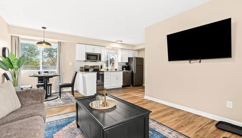 Brand New! 1BR Lower Flat near Downtown Roseville - Foto 2