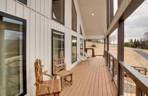 Lake Guntersville Getaway with Shared Boat Dock! - Foto 3