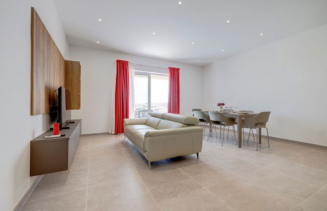 Elegant Sliema Penthouse, Panoramic Terrace - Foto 14